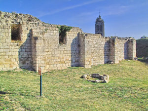 Rempart du château de Beaumont sur Oise